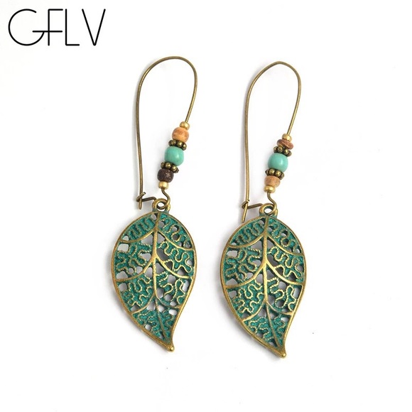 Leaf Earrings - Picture 3 of 4